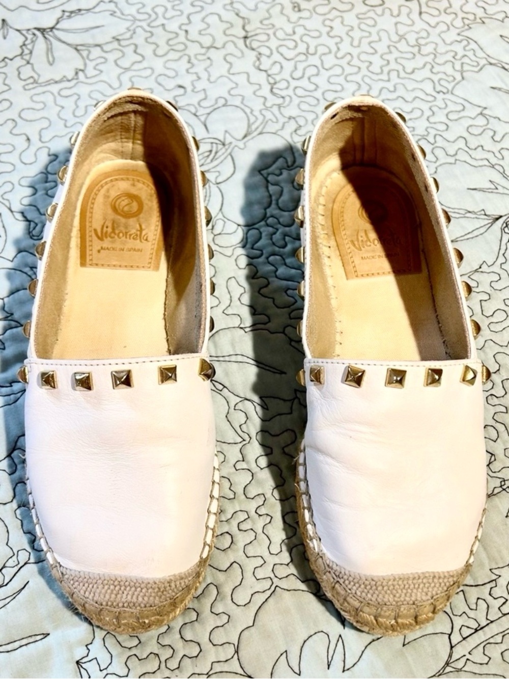 💥Vidorreta Made in Spain White Leather Studded Espadrille Flats EU 37 US 6.5💛